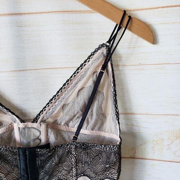 Victoria's Secret Sheer Mesh Floral Lace Up Bustier Corset Black Nude Size Large - Picture 5 of 10